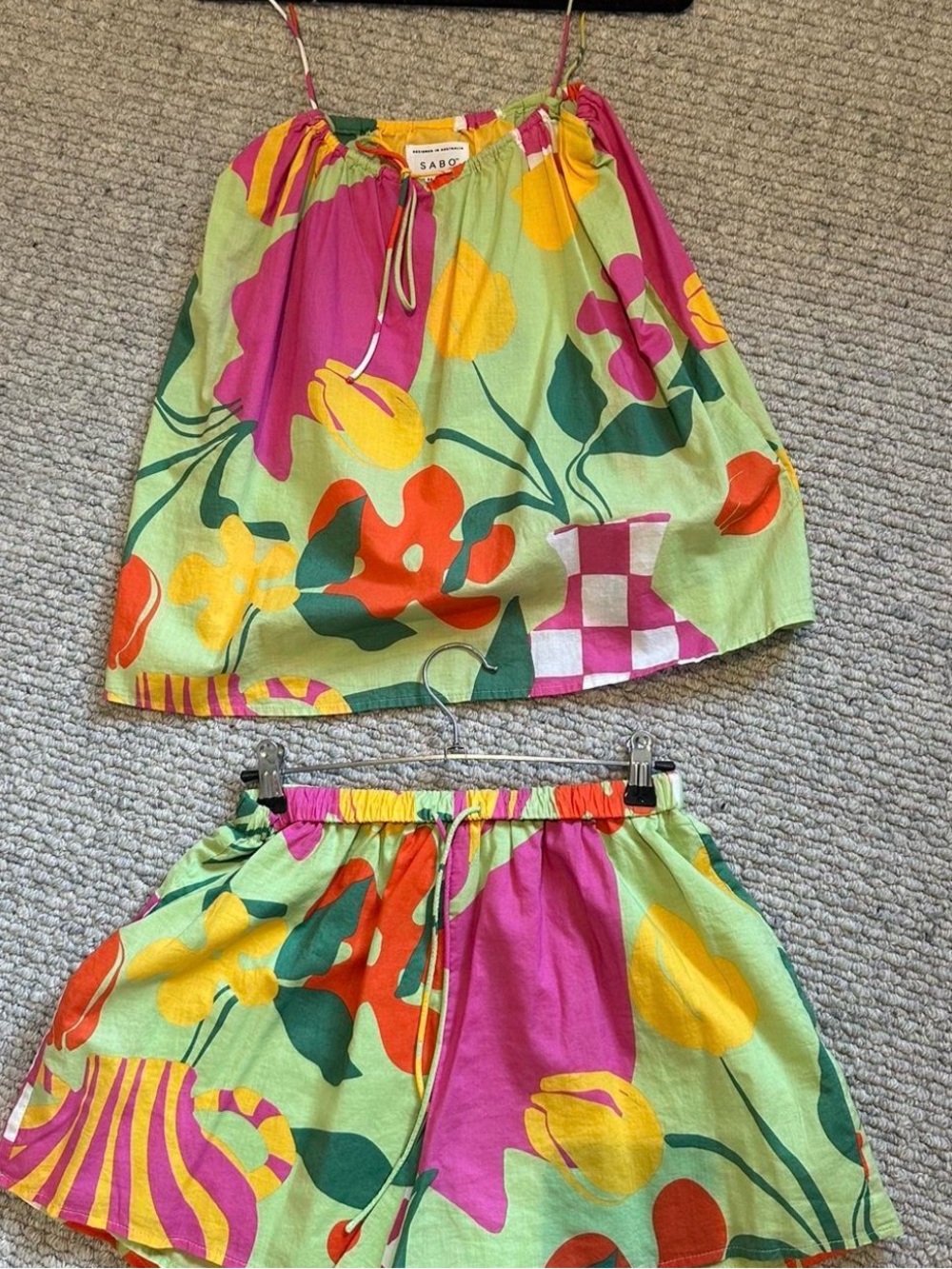 Sabo Skirt Jetta set - Picture 2 of 4